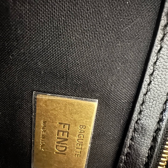 NEW FENDI Napa Friends of Fendi Baguette - Picture 6 of 7